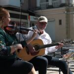 Переселенці з Херсона грають рок-н-рол на головній вулиці Миколаєва