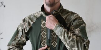 Військові з Херсонського напрямку розповіли про свої вишиті бойові сорочки-обереги