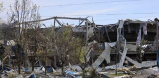 Як російські обстріли руйнують Херсон (фото)