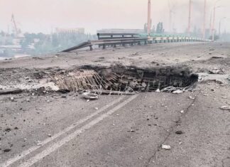 Руйнування мосту в Херсоні не допоможе окупантам форсувати Дніпро