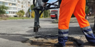 У Херсоні розпочали ямковий ремонт доріг