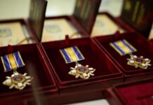 Президент України відзначив державними нагородами херсонських енергетиків