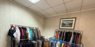 В Одесі відкрили Банк вживаного одягу для переселенців з Херсонщини