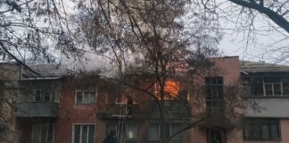 Двоє поранених, пошкоджені лікарня та будинки: на Херсонщині поліція фіксує наслідки російських ударів