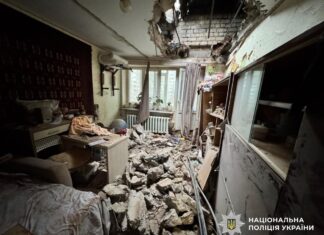 Двоє поранених цивільних і численні руйнування: наслідки масованих обстрілів Херсонщини