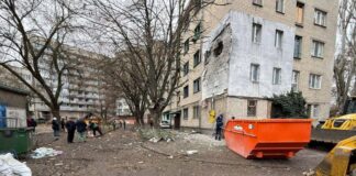 Російські загарбники обстріляли Центральний район Херсона