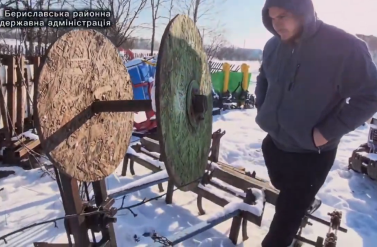 Ветеран з Херсонщини отримав грант і вирощує овочі в Борозенській громаді