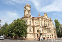 Прокуратура вимагає розірвати договір із підрядником, який займався реставрацією херсонського музею