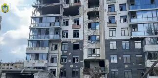 Напередодні Великодня російська авіація атакувала Херсон (відео)