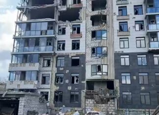 Напередодні Великодня російська авіація атакувала Херсон (відео)