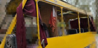 У Херсоні російський дрон ударив по маршрутці