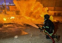У Херсоні російські дрони намагалися атакувати рятувальників