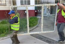Благодійники допомагають замінити вікна у херсонських будинках