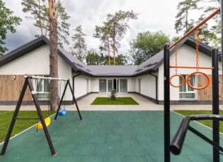 Прийомна родина з Херсонщини отримала новий будинок у Бучі