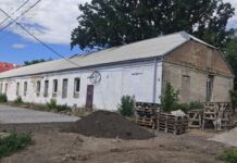 Підрядник нажився на відновленні музею в Бериславському районі
