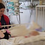 Трирічна дівчинка, яка постраждала від російського обстрілу Херсона, лікується в Охматдиті
