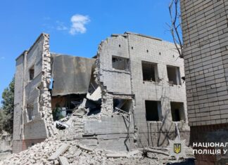 Внаслідок авіаудару по Херсону травмовано п’ятьох людей