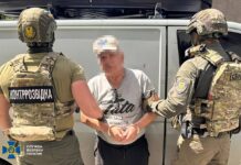 СБУ затримала херсонця, який допомагав окупантам відновлювати захоплений завод