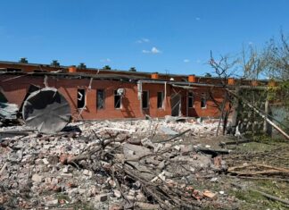 Російські окупанти атакували Херсон авіабомбами