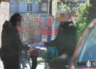 У Херсоні ДБР викрило двох військовослужбовців
