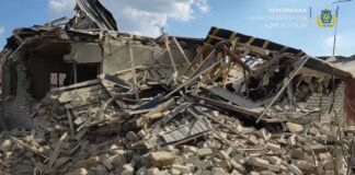 Російські окупанти скинули на Киселівку чотири авіабомби