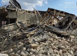 Російські окупанти скинули на Киселівку чотири авіабомби
