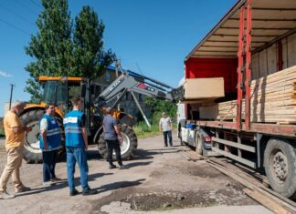 Благодійники допоможуть 200 родинам на Бериславщині відремонтувати пошкоджені будинки