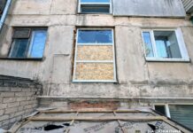 Через російські обстріли на Херсонщині дев’ять поранених, серед них – медики та комунальники