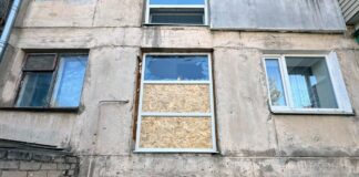 Через російські обстріли на Херсонщині дев’ять поранених, серед них – медики та комунальники